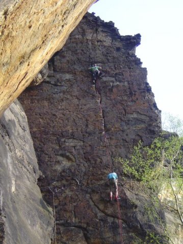 Frinesteiner Zacken-Rostige Wand